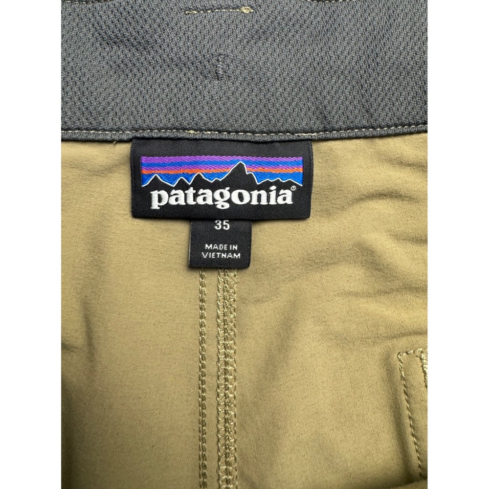 Patagonia Mens Quandary Shorts Size 35 Khaki Tan Hiking Outdoor - Picture 3 of 16